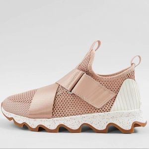 COPY - Sorel kinetic sneakers shoes no laces NWOT